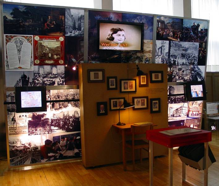 Multimedia-Ausstellung »Anne Frank – ein Mädchen aus Deutschland«