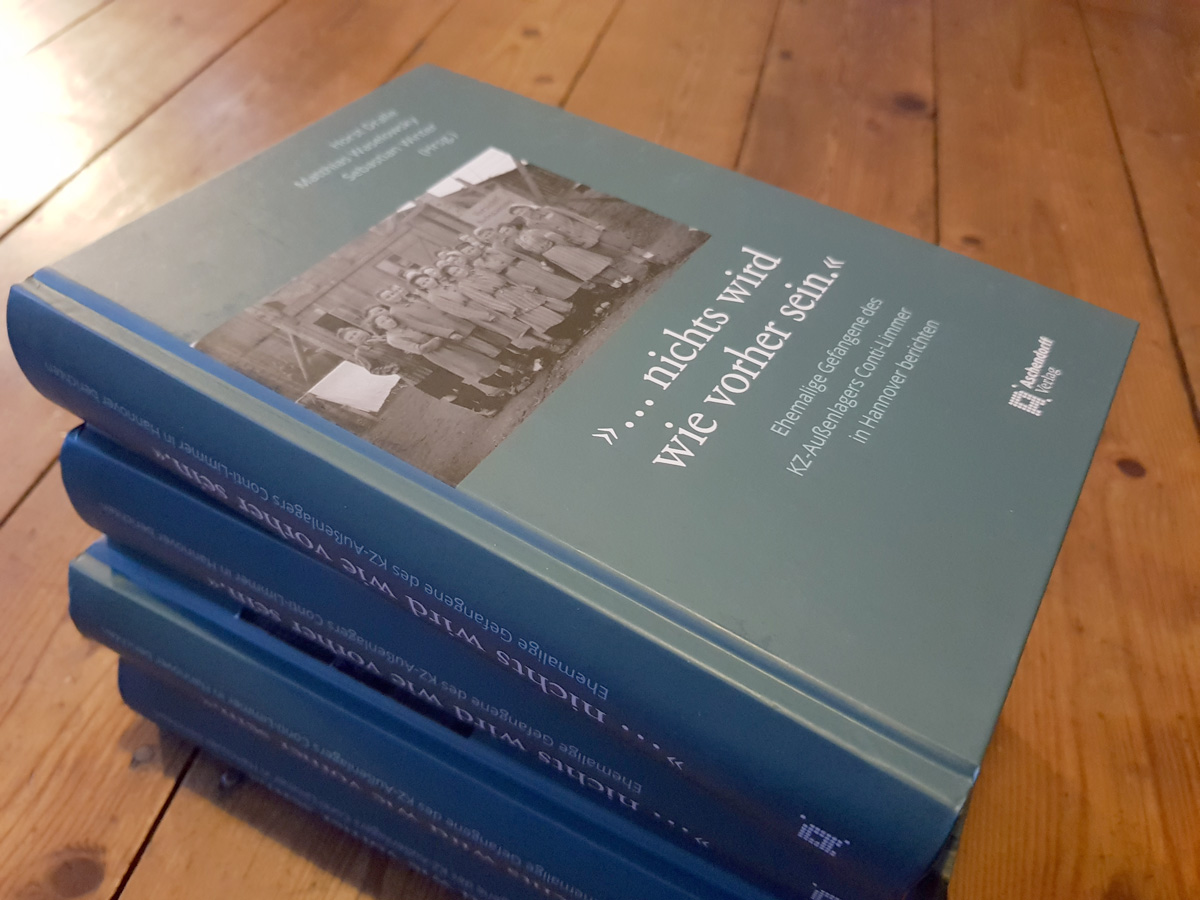 Bücherstapel »... nichts wird wie vorher sein.«